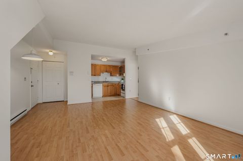Tiny photo for 82 Sunset Street #APT 73, Waterford, CT 06385 (MLS # 24152055)