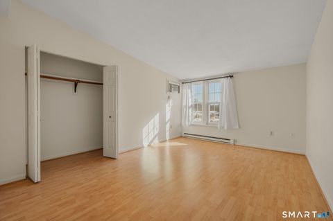 Tiny photo for 82 Sunset Street #APT 73, Waterford, CT 06385 (MLS # 24152055)