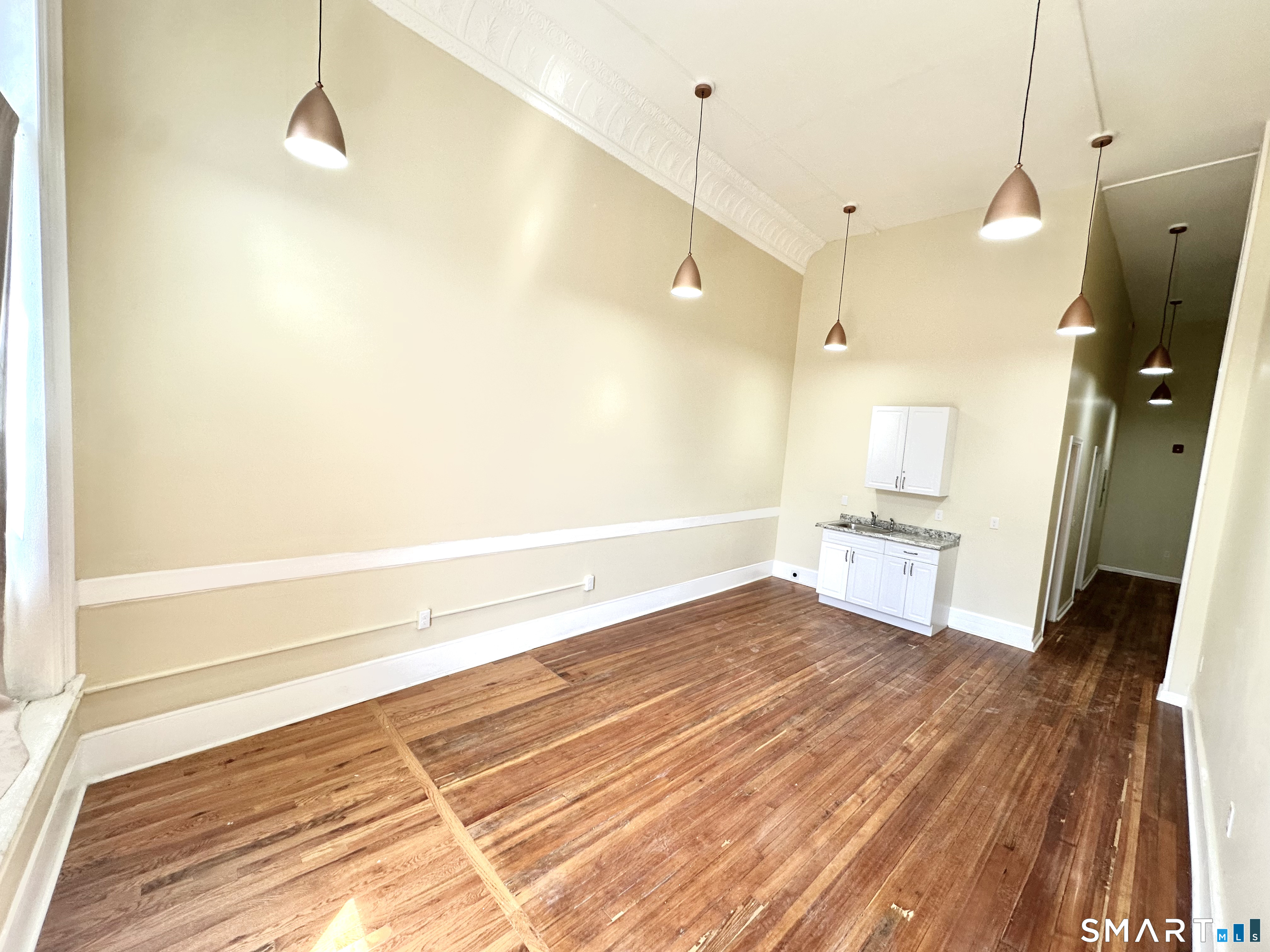 105 Bank Street 4B