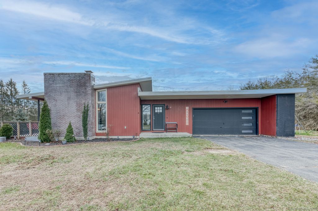 Photo of 35 Ridge Road, Plymouth, CT 06786 (MLS # 24141381)