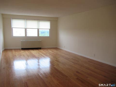 Photo of 2600 Park Avenue #10Y, Bridgeport, CT 06604 (MLS # 24186257)