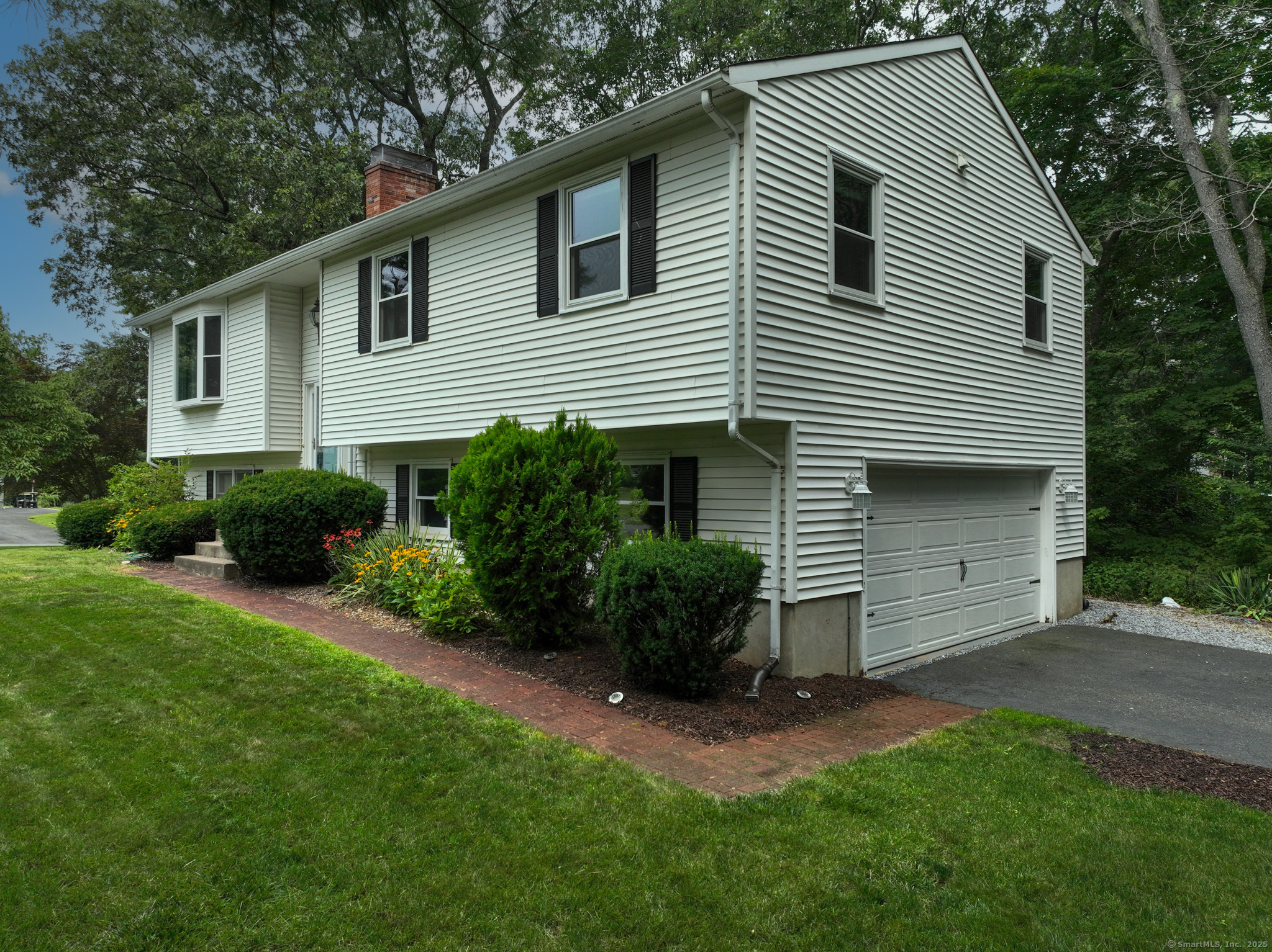 16 Springbrook Lane