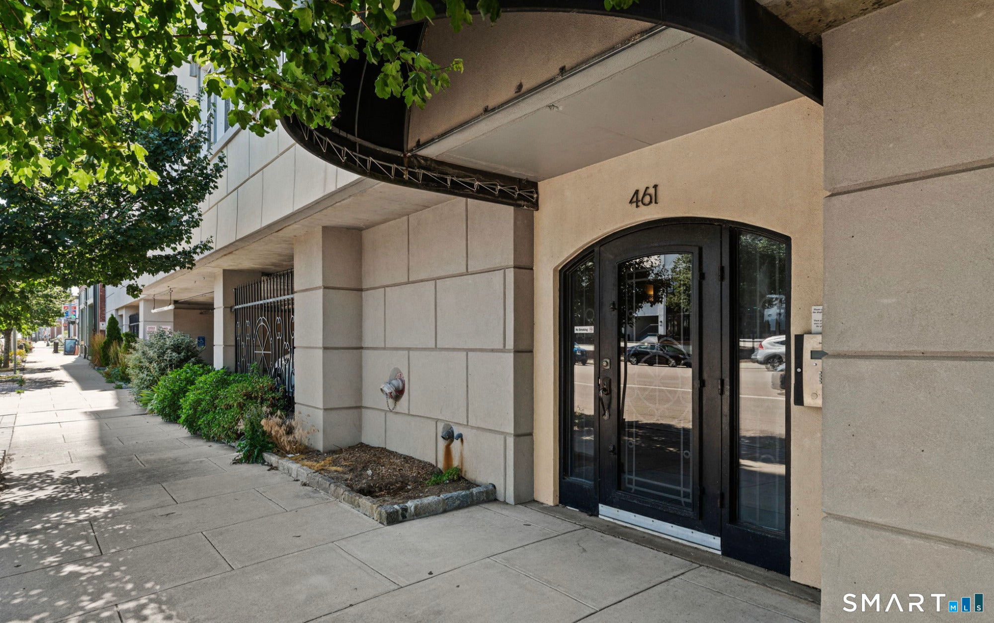 461 Bank Street 302