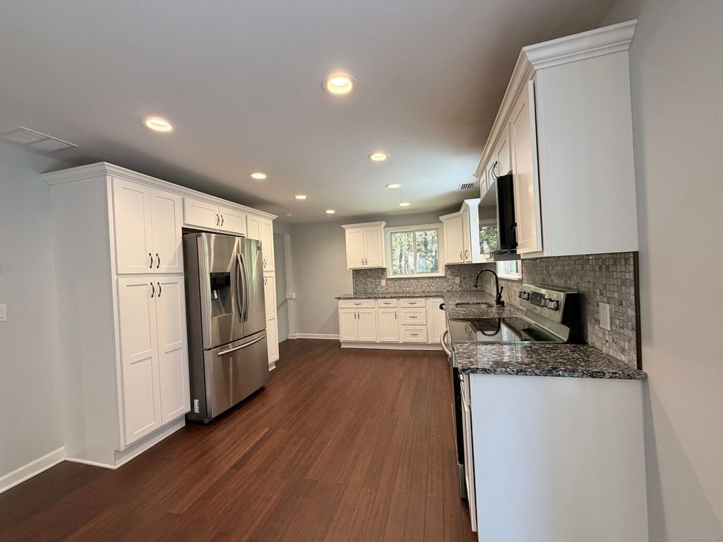Photo of 208 Spielman Highway, Burlington, CT 06013 (MLS # 24132628)