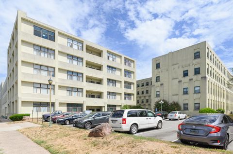 Photo of 102 Judd Square #102, Wallingford, CT 06492 (MLS # 24137559)