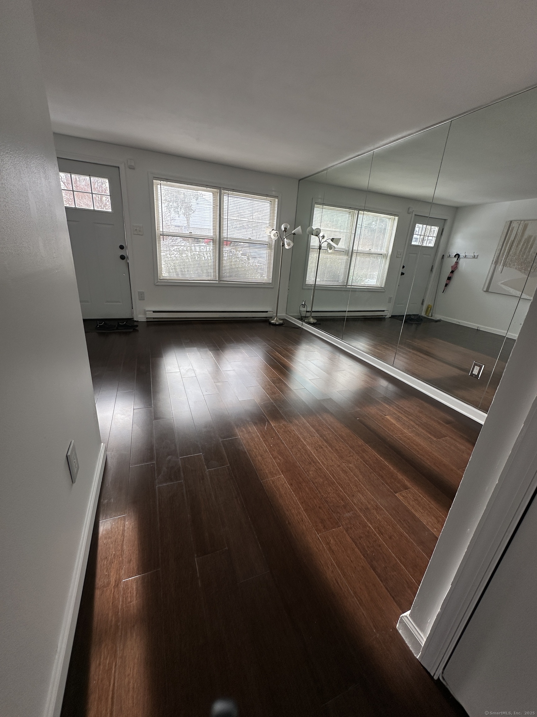 Colchester, Connecticut 06415, United States, 2 Bedrooms Bedrooms, ,2 BathroomsBathrooms,Residential,Pending,461