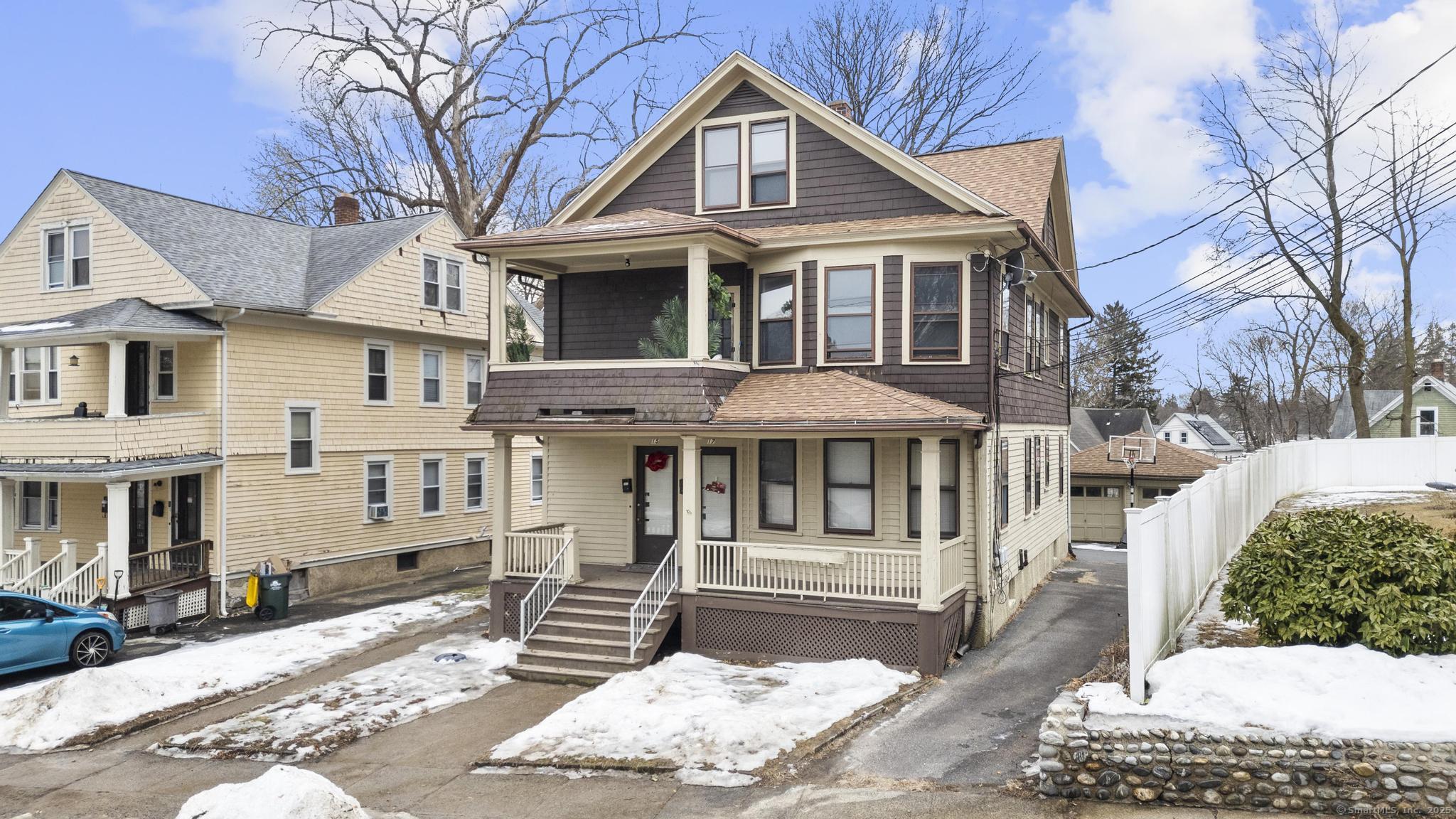 15 Holbrook Place