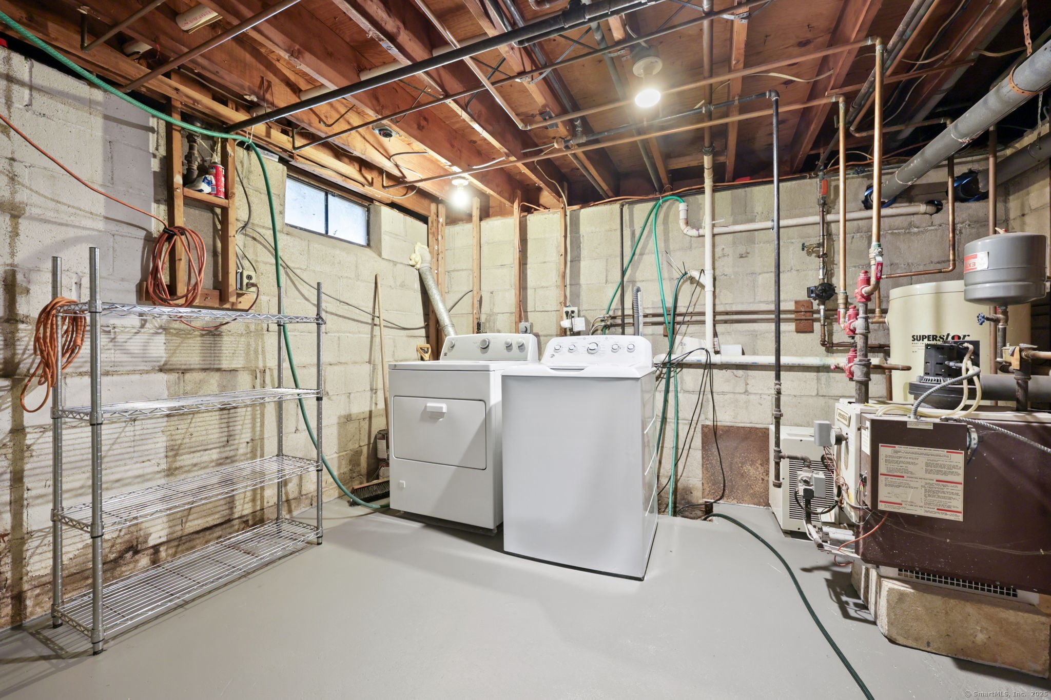 Greenwich, Connecticut 06831, United States, 4 Bedrooms Bedrooms, ,3 BathroomsBathrooms,Residential,Active,175837