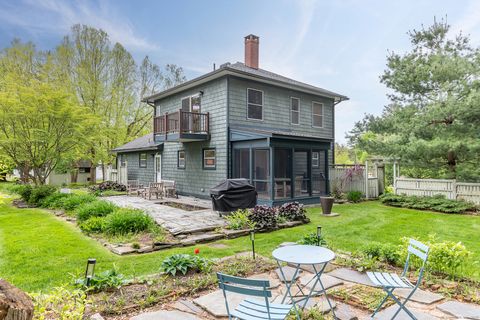 MLS: 24090400