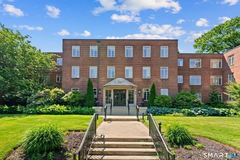 Condo For Sale - 869 Farmington Avenue #205<br/> Hartford County, West Hartford, CT 06119
