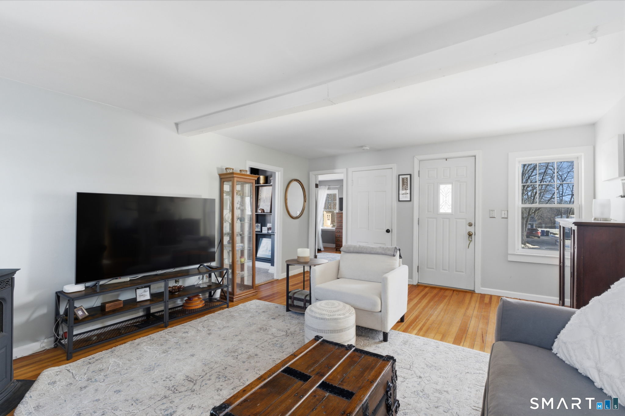 687 East Street South