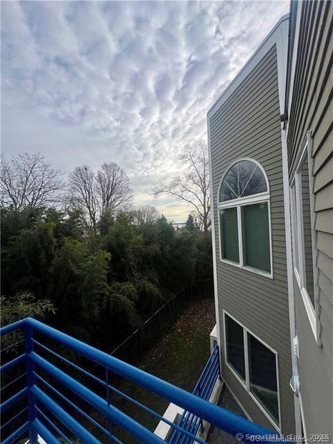 Tiny photo for 127 Harbour Close #127, New Haven, CT 06519 (MLS # 24155401)