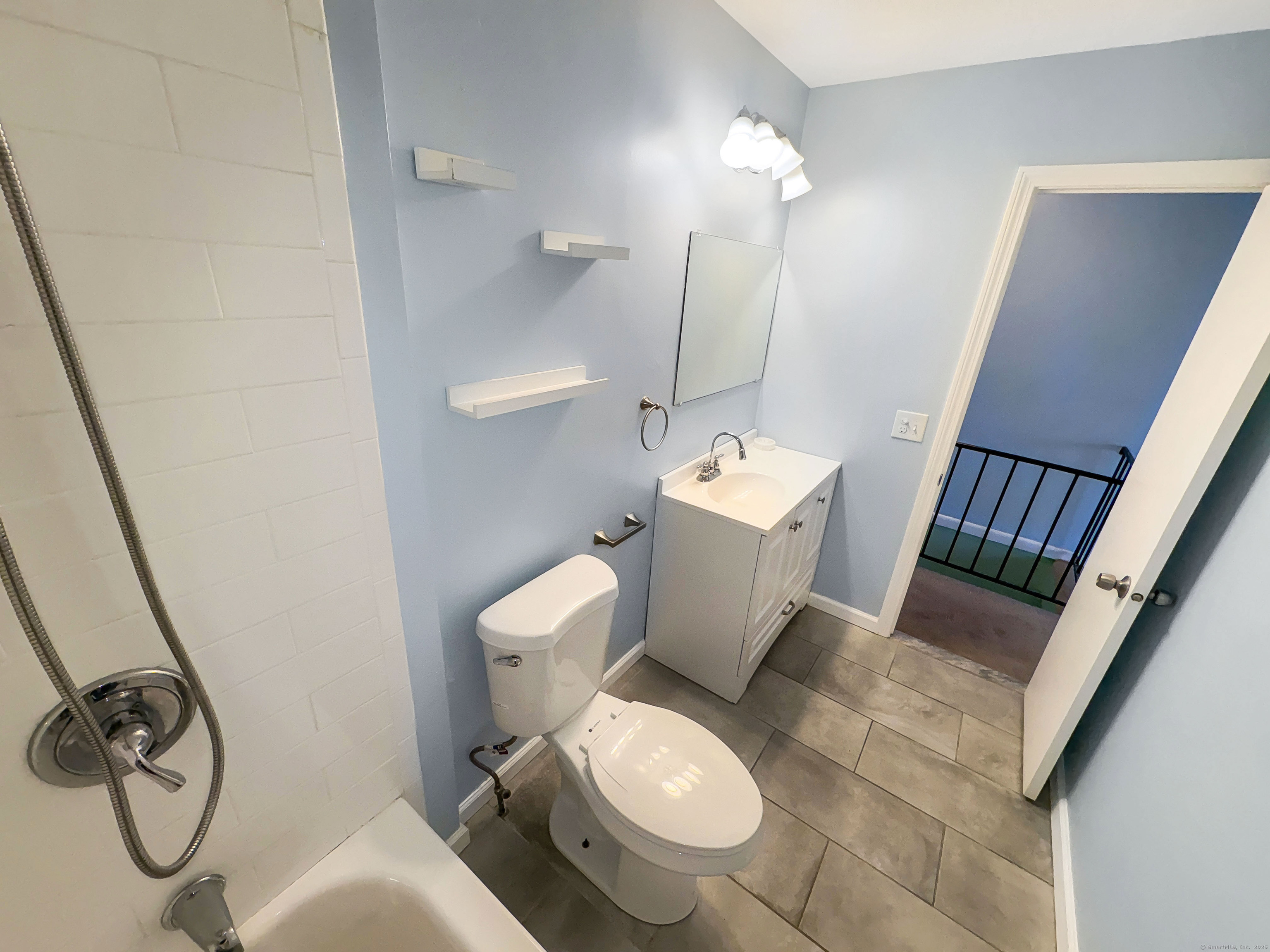 330 Short Beach Road #APT F6, East Haven, Connecticut image 11