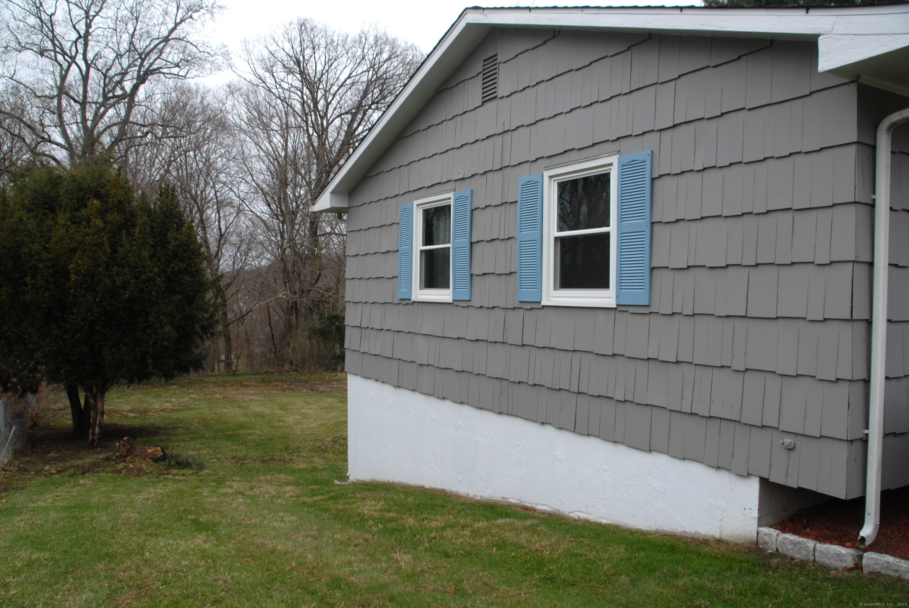 21 Oakwood Drive, Seymour, Connecticut image 3