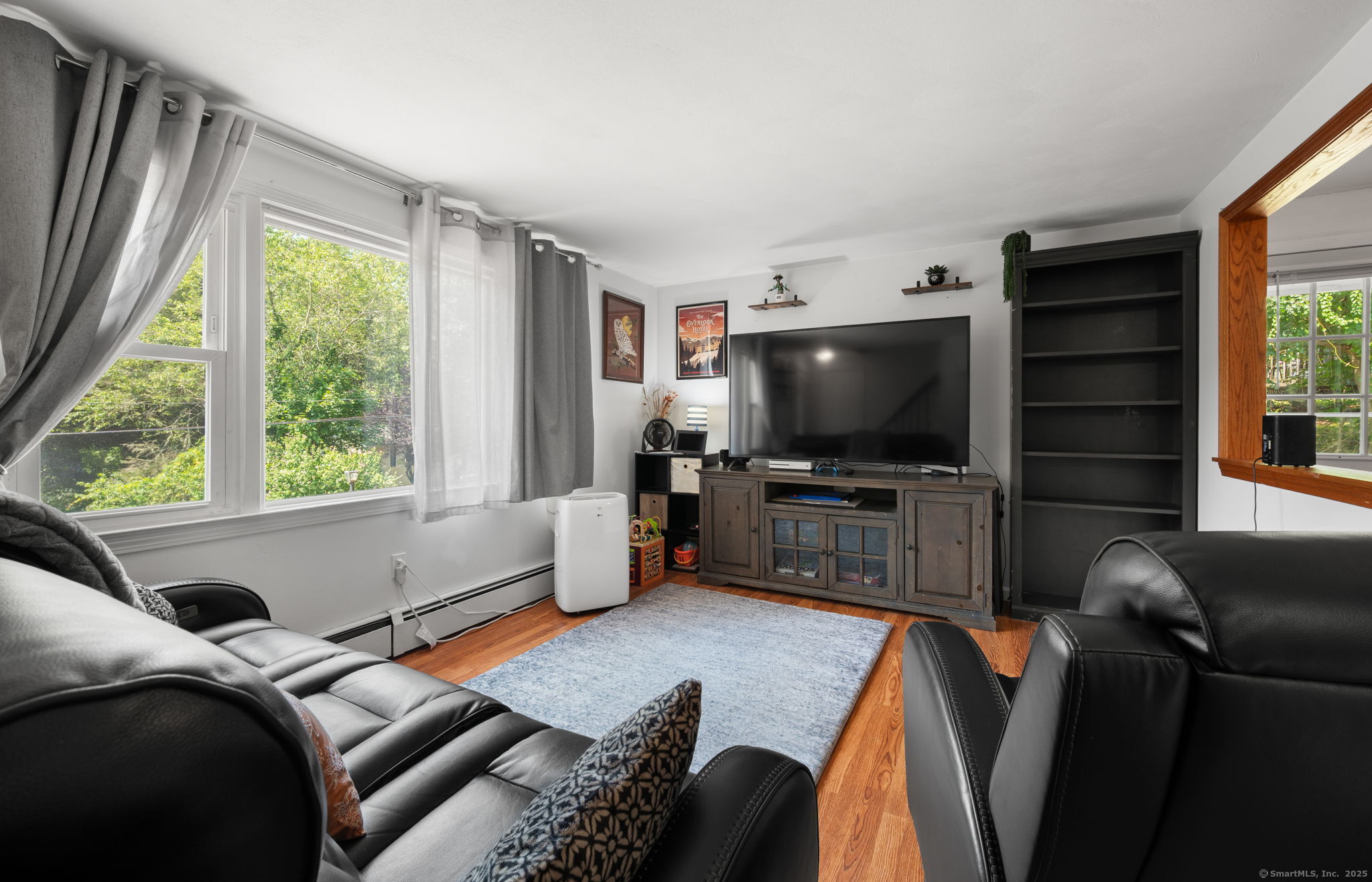 4 Ledgewood Drive