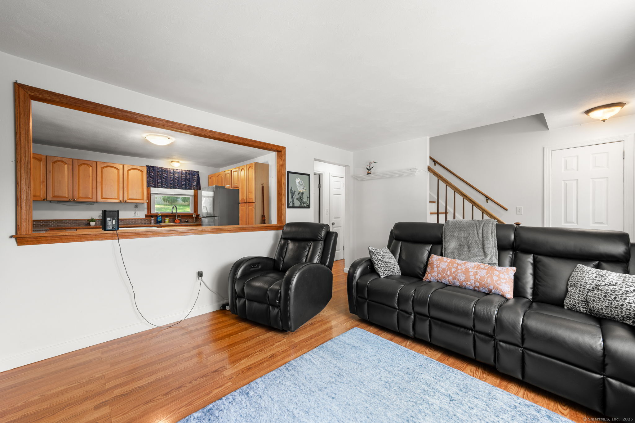 4 Ledgewood Drive