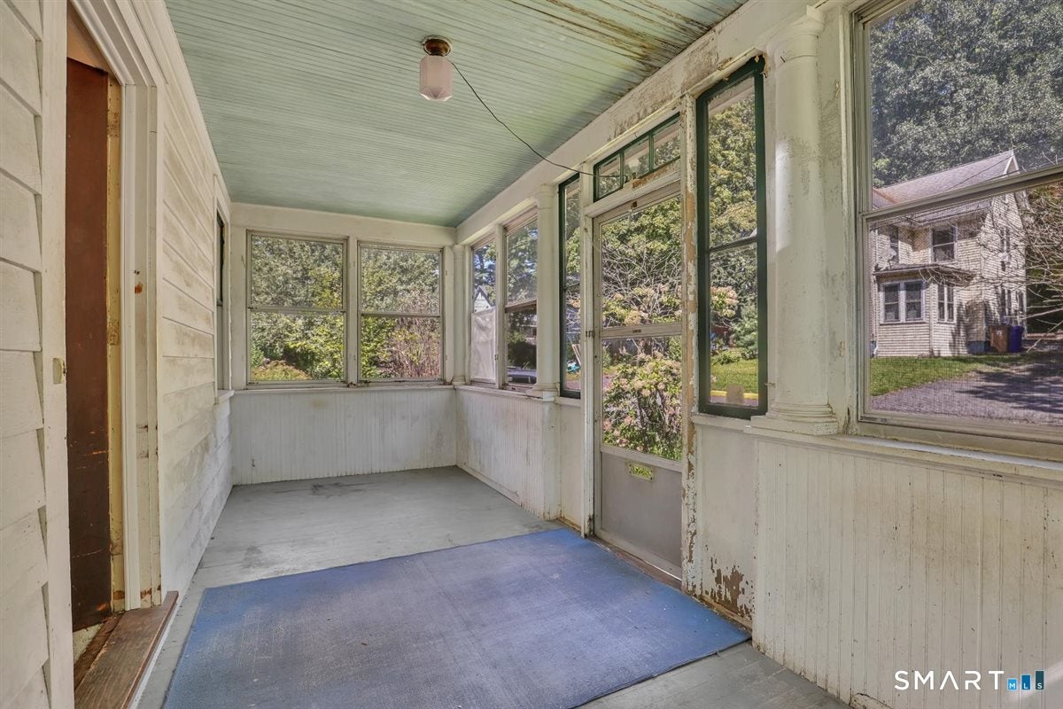 27 Fairview Avenue