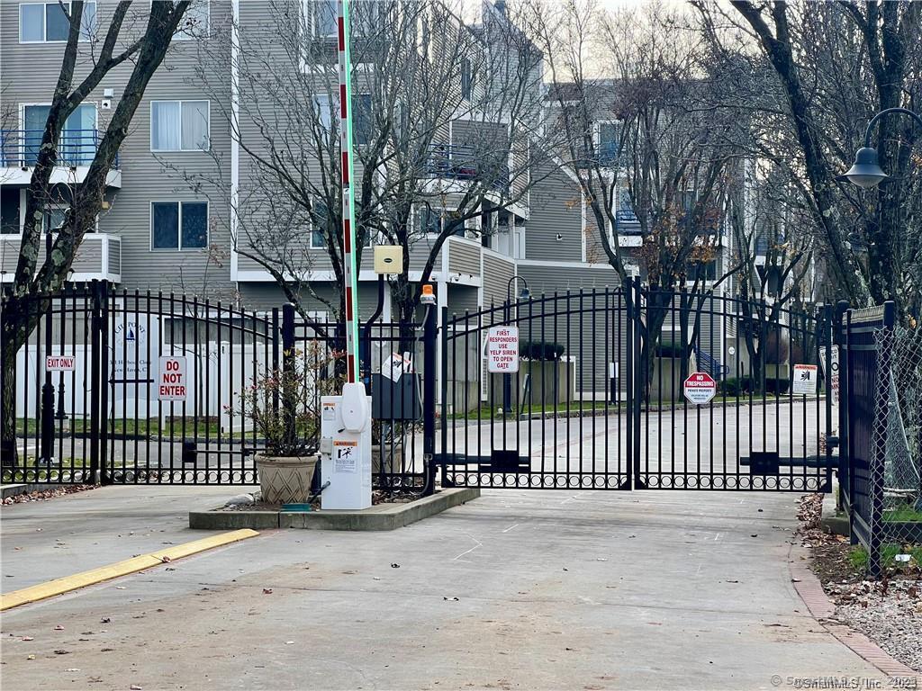 127 Harbour Close 127