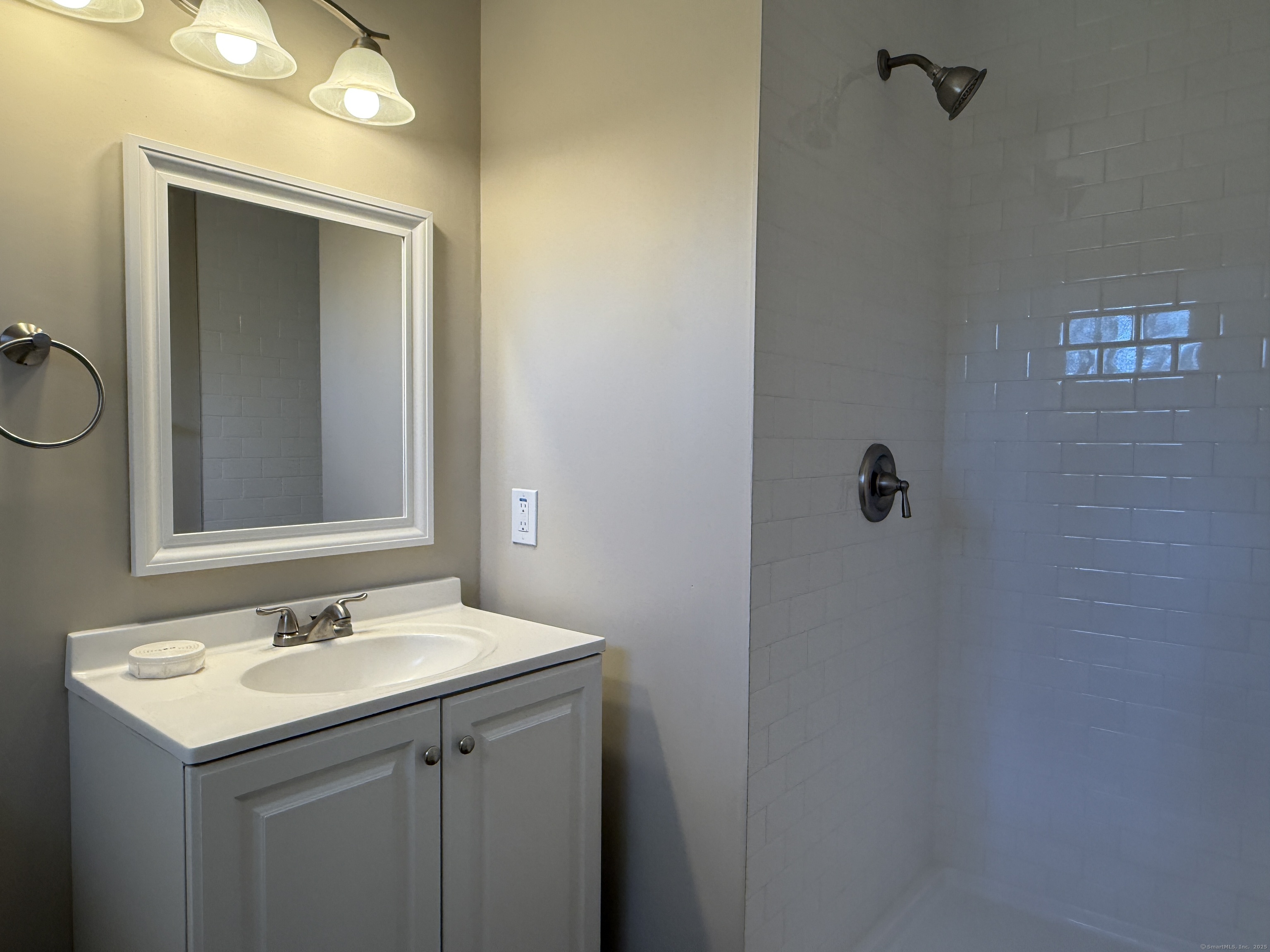 158 Monroe Street, East Hartford, Connecticut image 23
