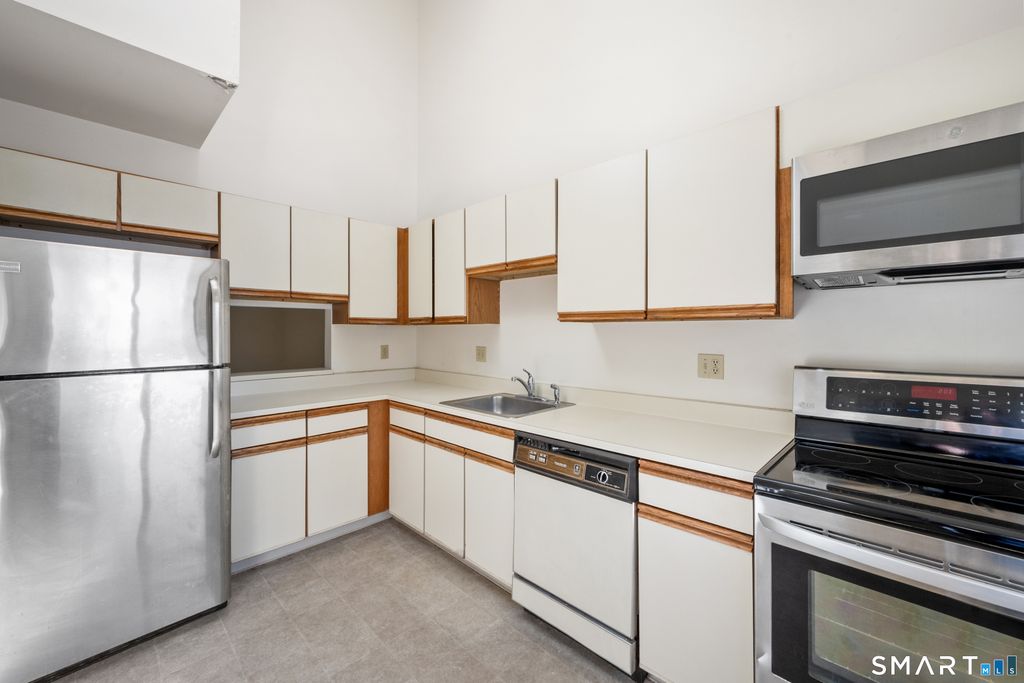 Photo of 2289 Bedford Street #A8, Stamford, CT 06905 (MLS # 24153327)