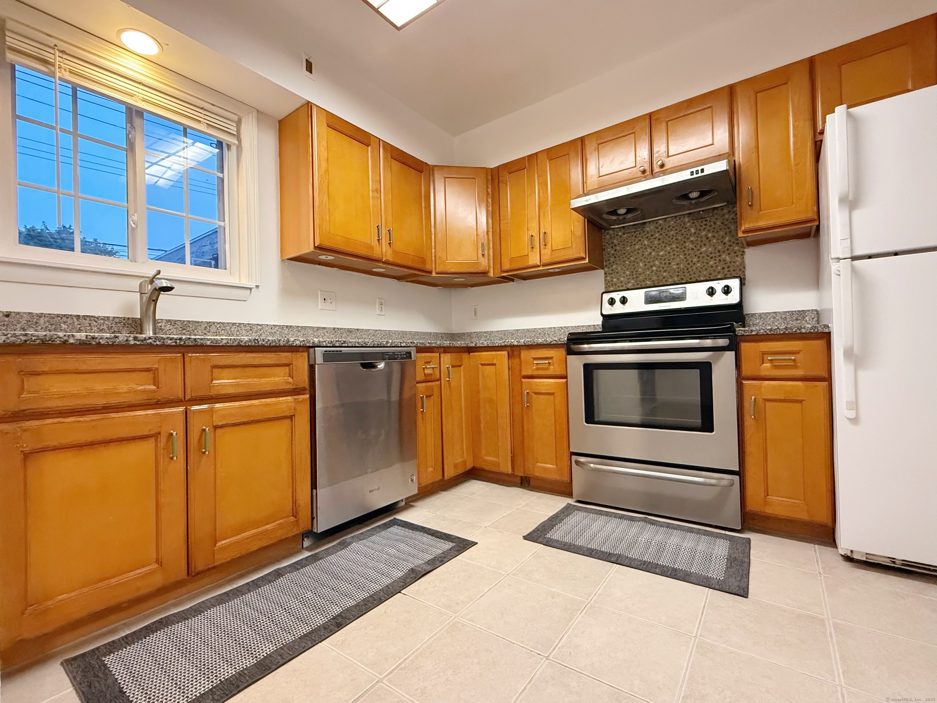 1679 Litchfield Turnpike Apt A