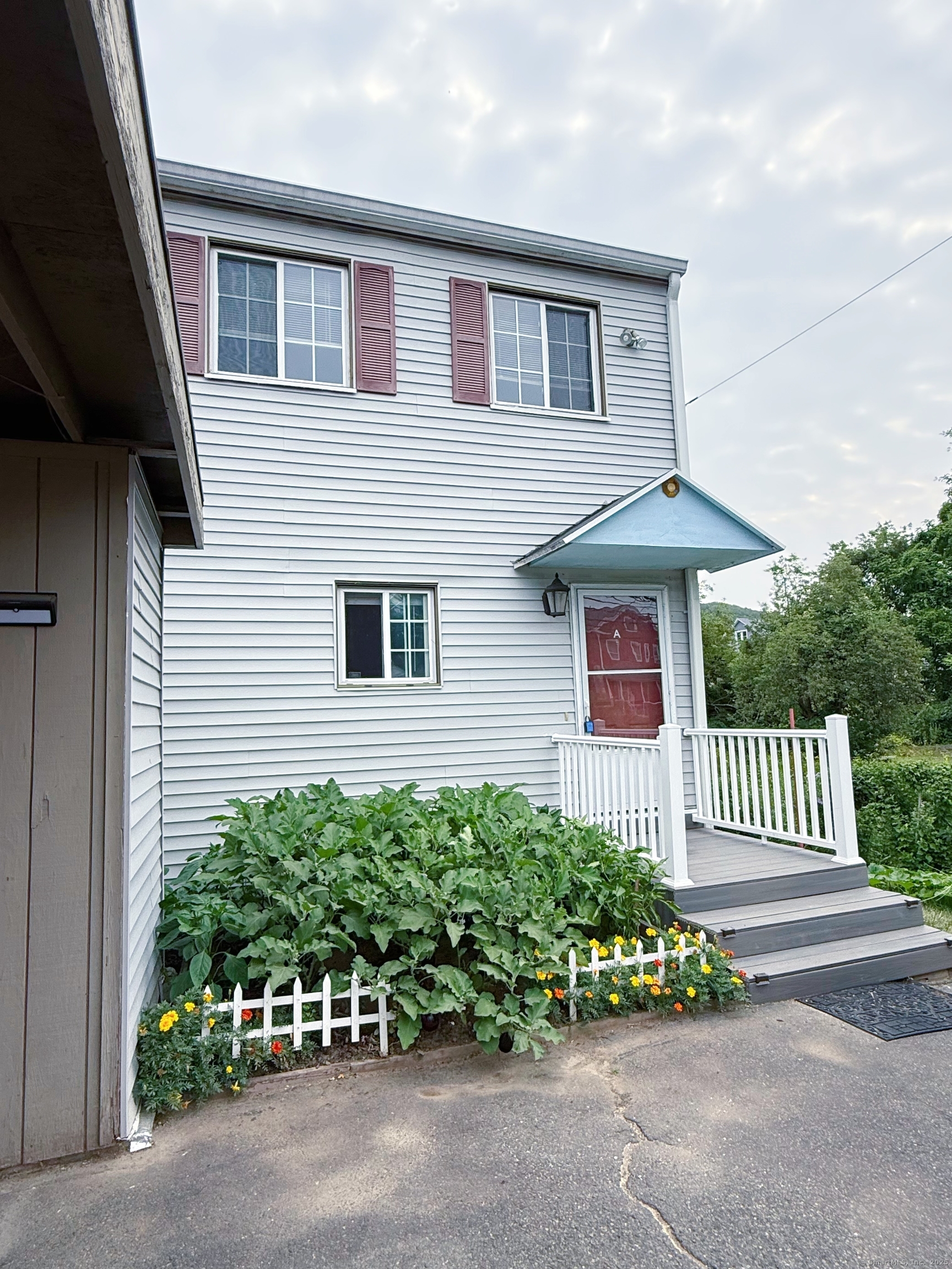 1679 Litchfield Turnpike Apt A