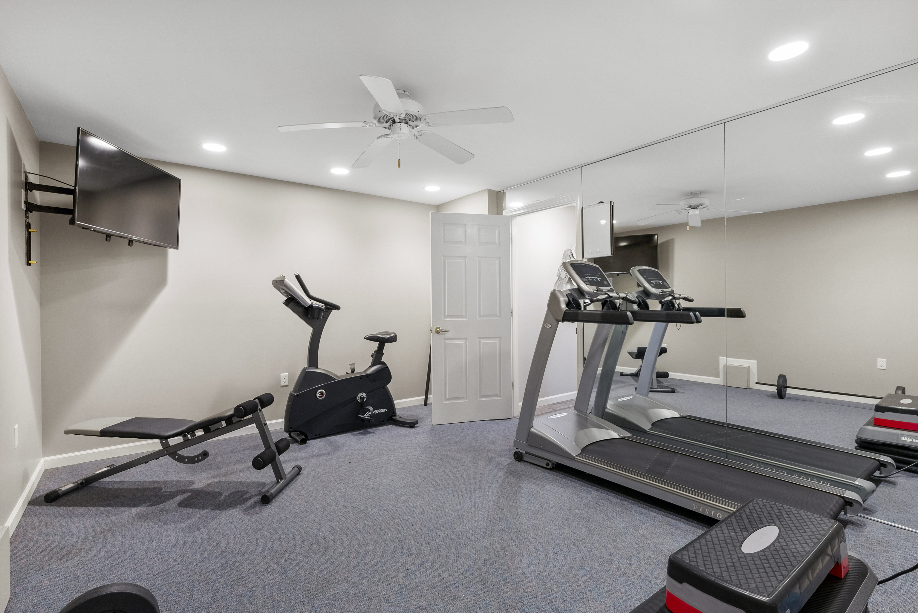 219 Hurlburt Street, Glastonbury, Connecticut image 33