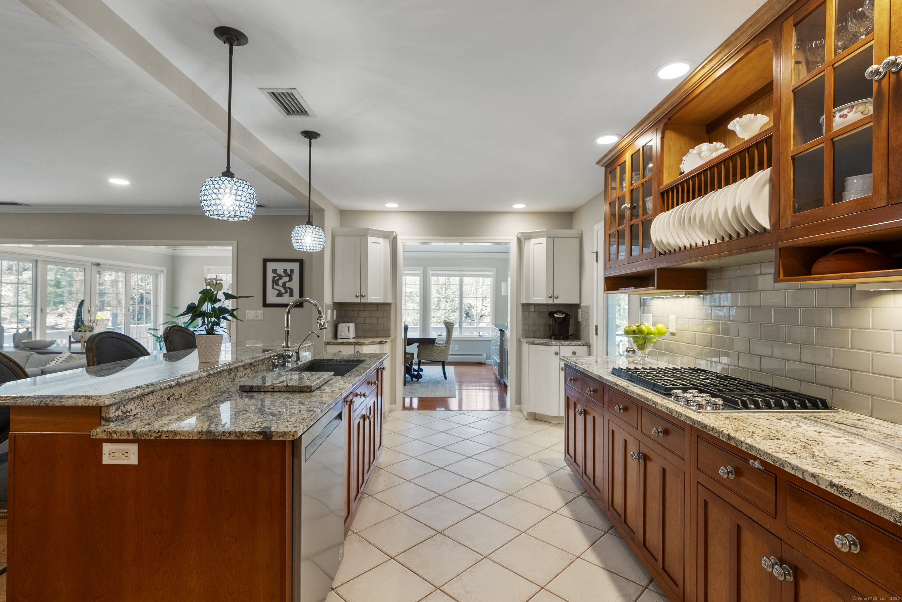 219 Hurlburt Street, Glastonbury, Connecticut image 13