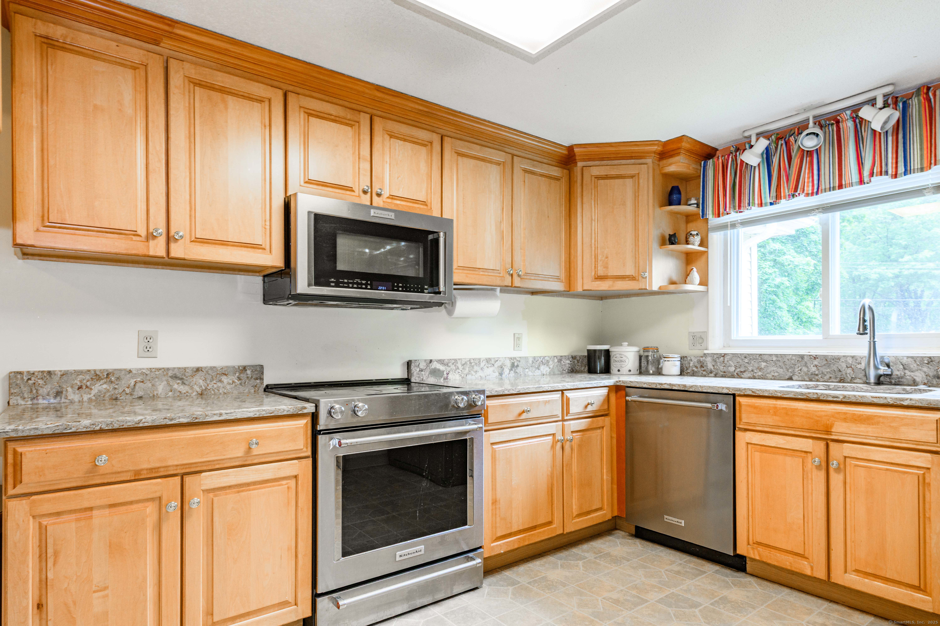 20 Wescott Road, Simsbury, Connecticut image 7
