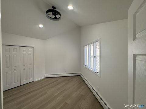 Tiny photo for 4 Earls Court #C, Farmington, CT 06032 (MLS # 24150320)