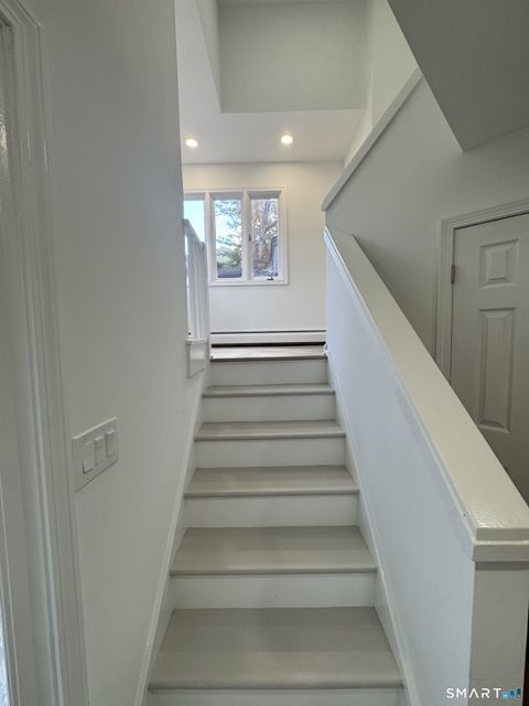 Tiny photo for 4 Earls Court #C, Farmington, CT 06032 (MLS # 24150320)