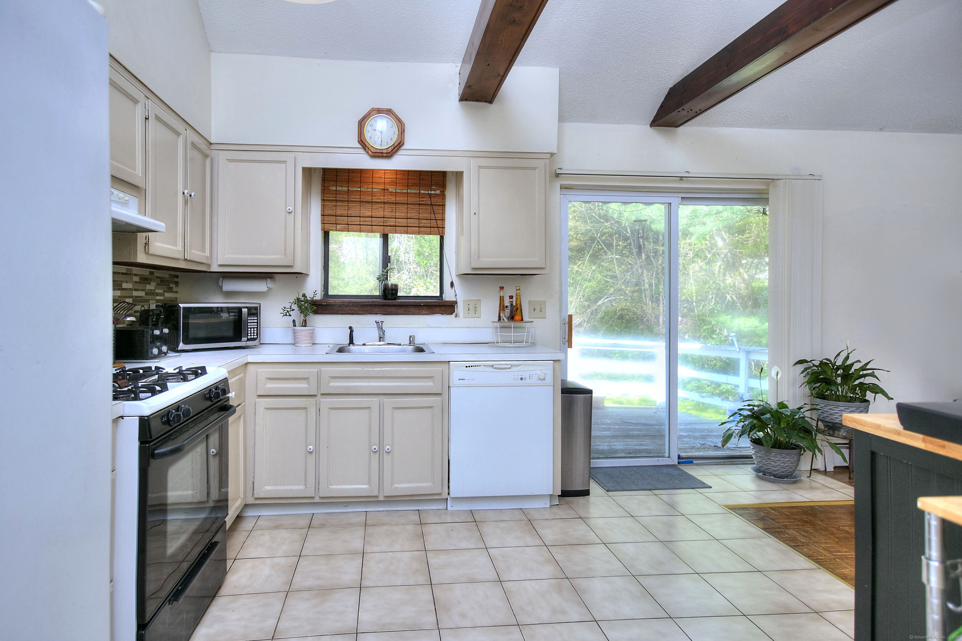 223 River Road, Shelton, Connecticut image 9