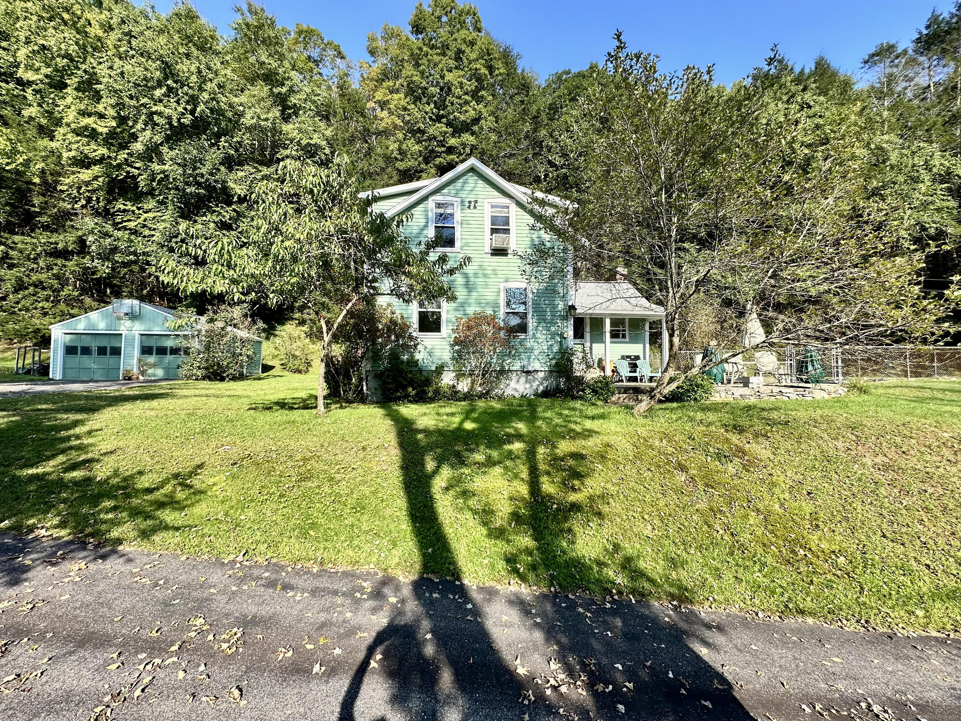 Property for Sale at 428 Chaffeeville Road, Mansfield, Connecticut - Bedrooms: 2 
Bathrooms: 2 
Rooms: 5  - $349,900