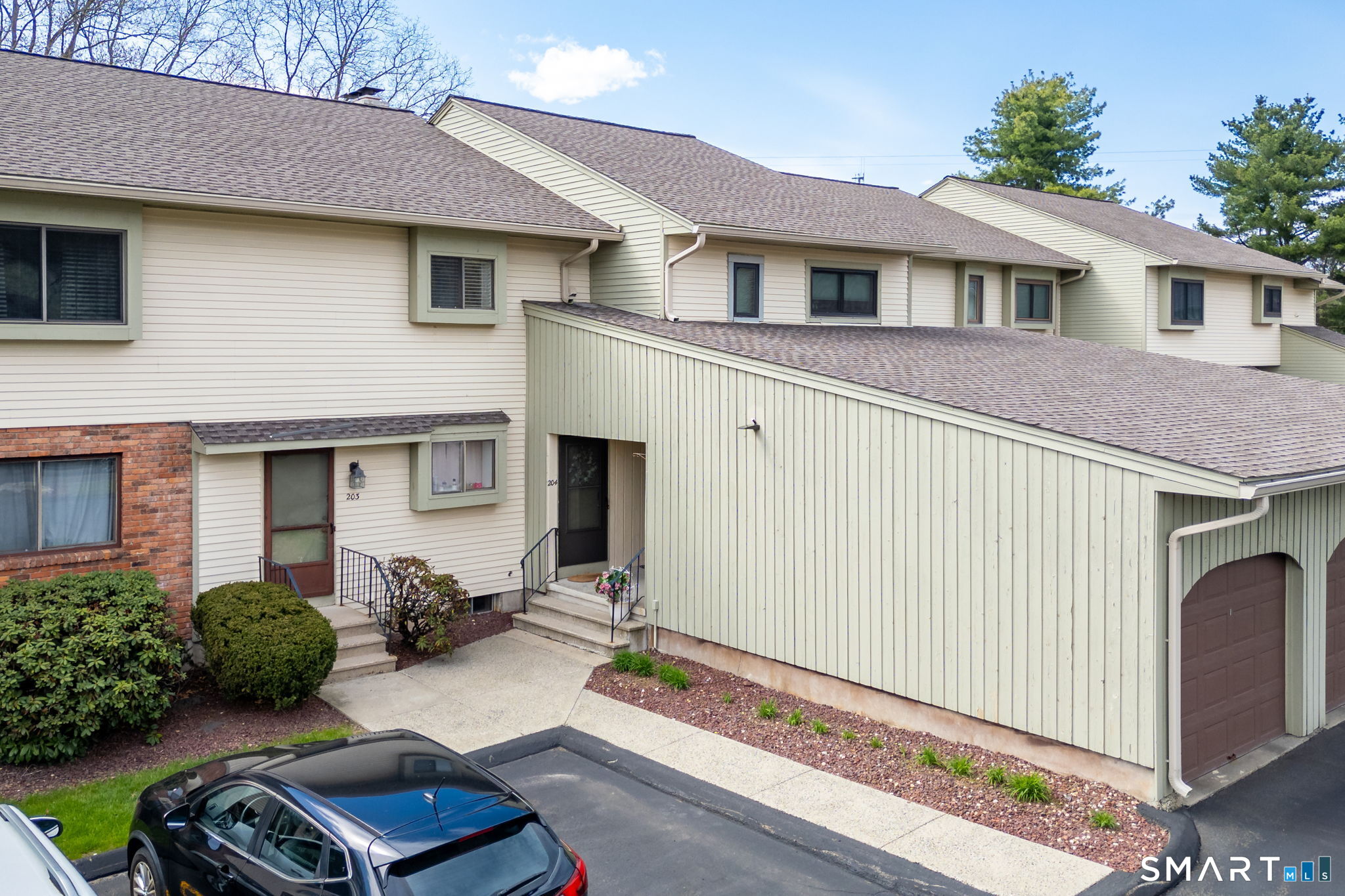 204 Summer Hill Drive 204