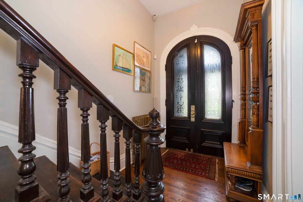 Photo of 562 Chapel Street, New Haven, CT 06511 (MLS # 24170965)