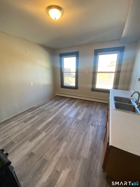 Tiny photo for 850 Park Street #3E, Hartford, CT 06106 (MLS # 24151934)