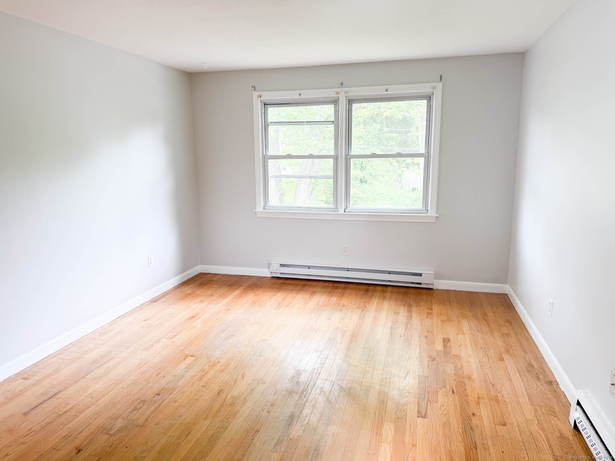 Bristol, Connecticut 06010, United States, 3 Bedrooms Bedrooms, ,1 BathroomBathrooms,Residential,Active,156465