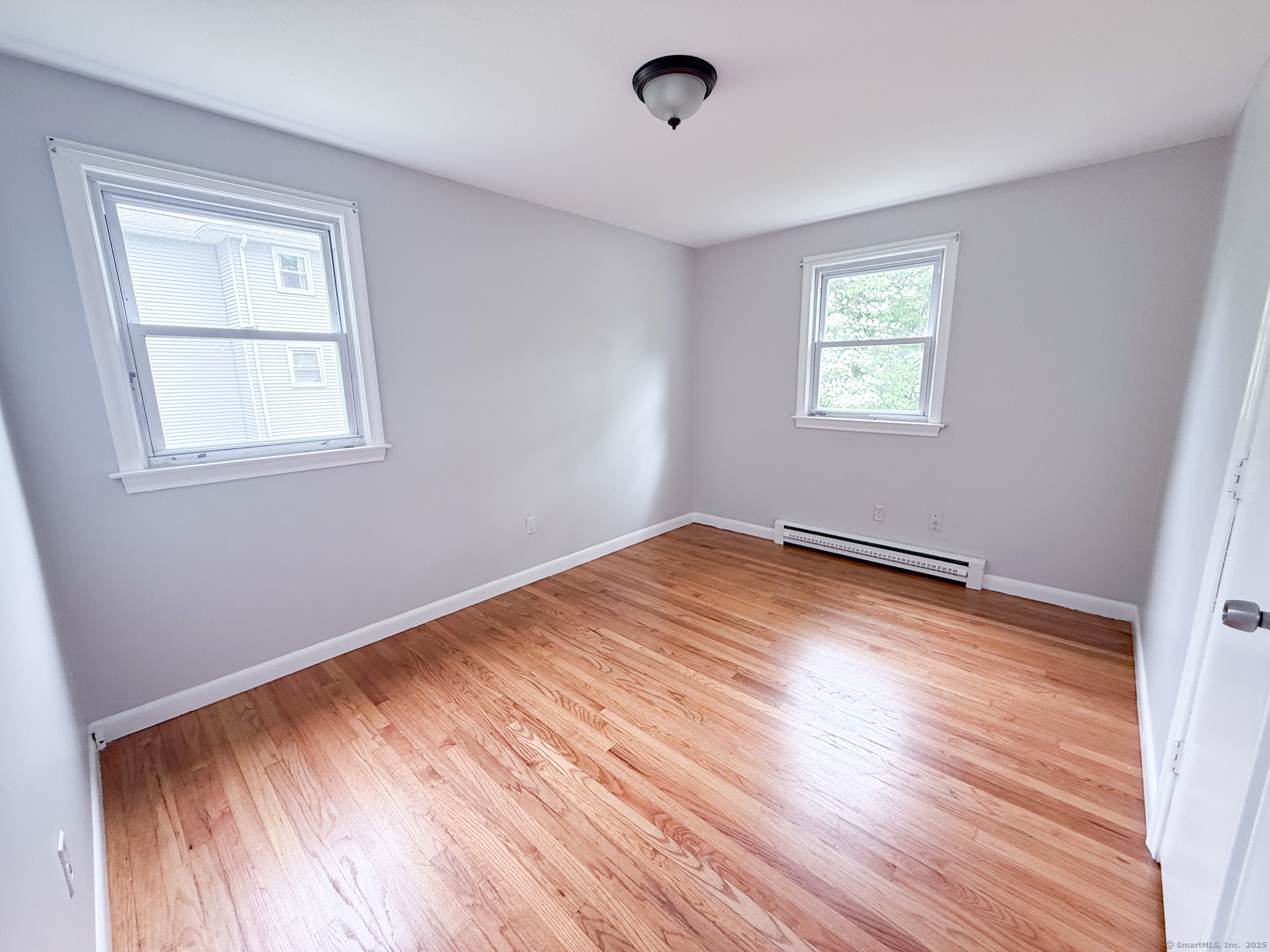 Bristol, Connecticut 06010, United States, 3 Bedrooms Bedrooms, ,1 BathroomBathrooms,Residential,Active,156465