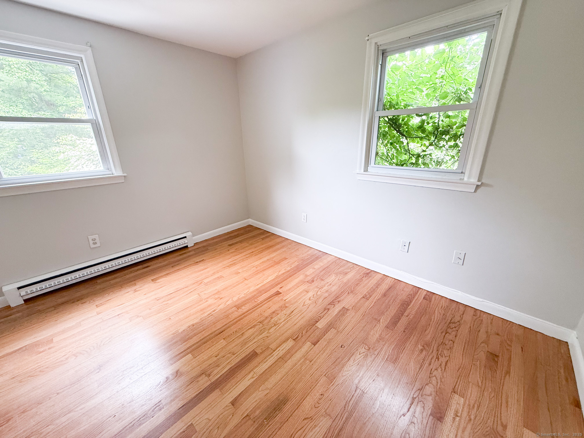 Bristol, Connecticut 06010, United States, 3 Bedrooms Bedrooms, ,1 BathroomBathrooms,Residential,Active,156465