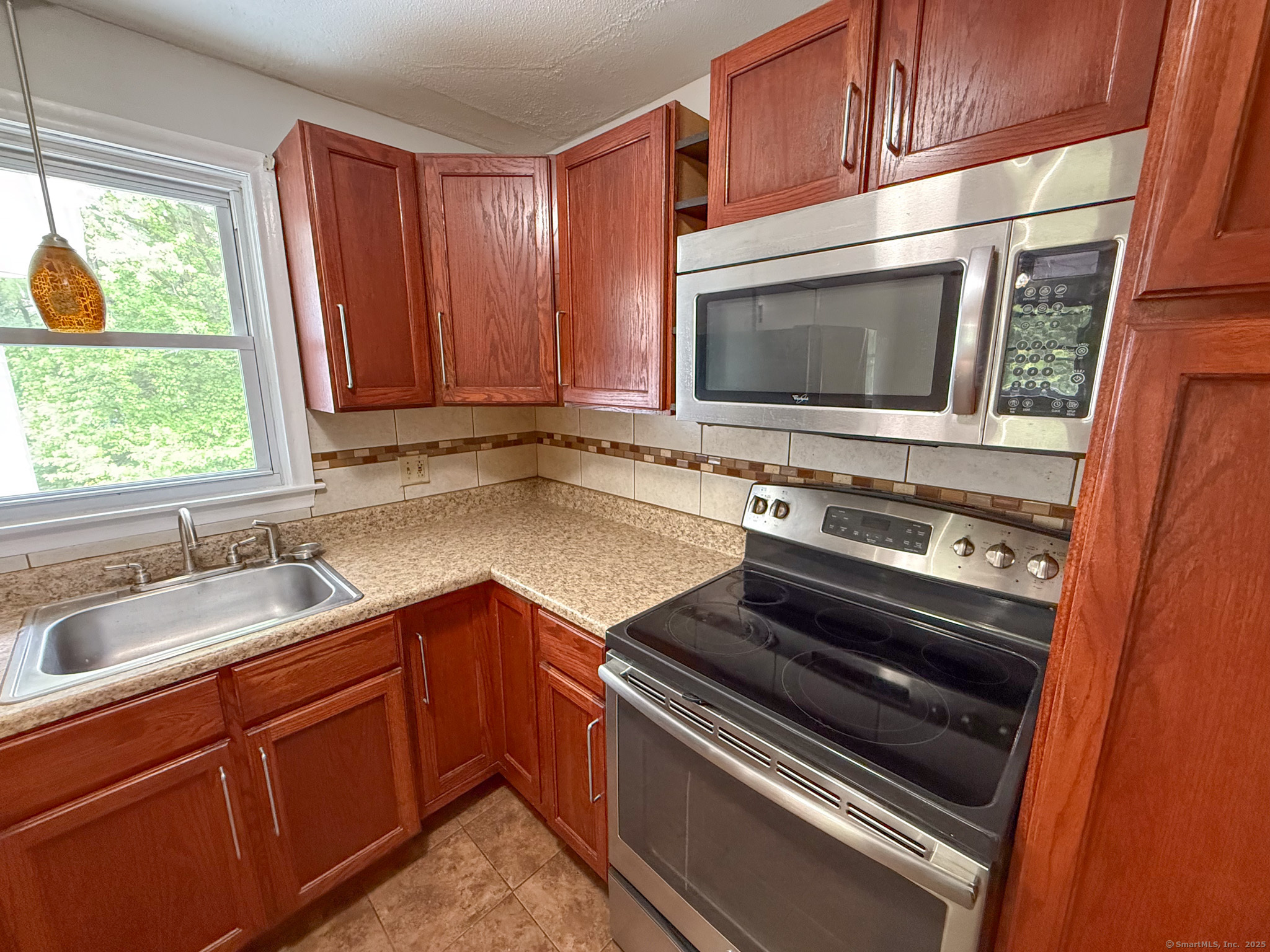 Bristol, Connecticut 06010, United States, 3 Bedrooms Bedrooms, ,1 BathroomBathrooms,Residential,Active,156465 Bristol, Connecticut 06010, United States, 3 Bedrooms Bedrooms, ,1 BathroomBathrooms,Residential,Active,156465