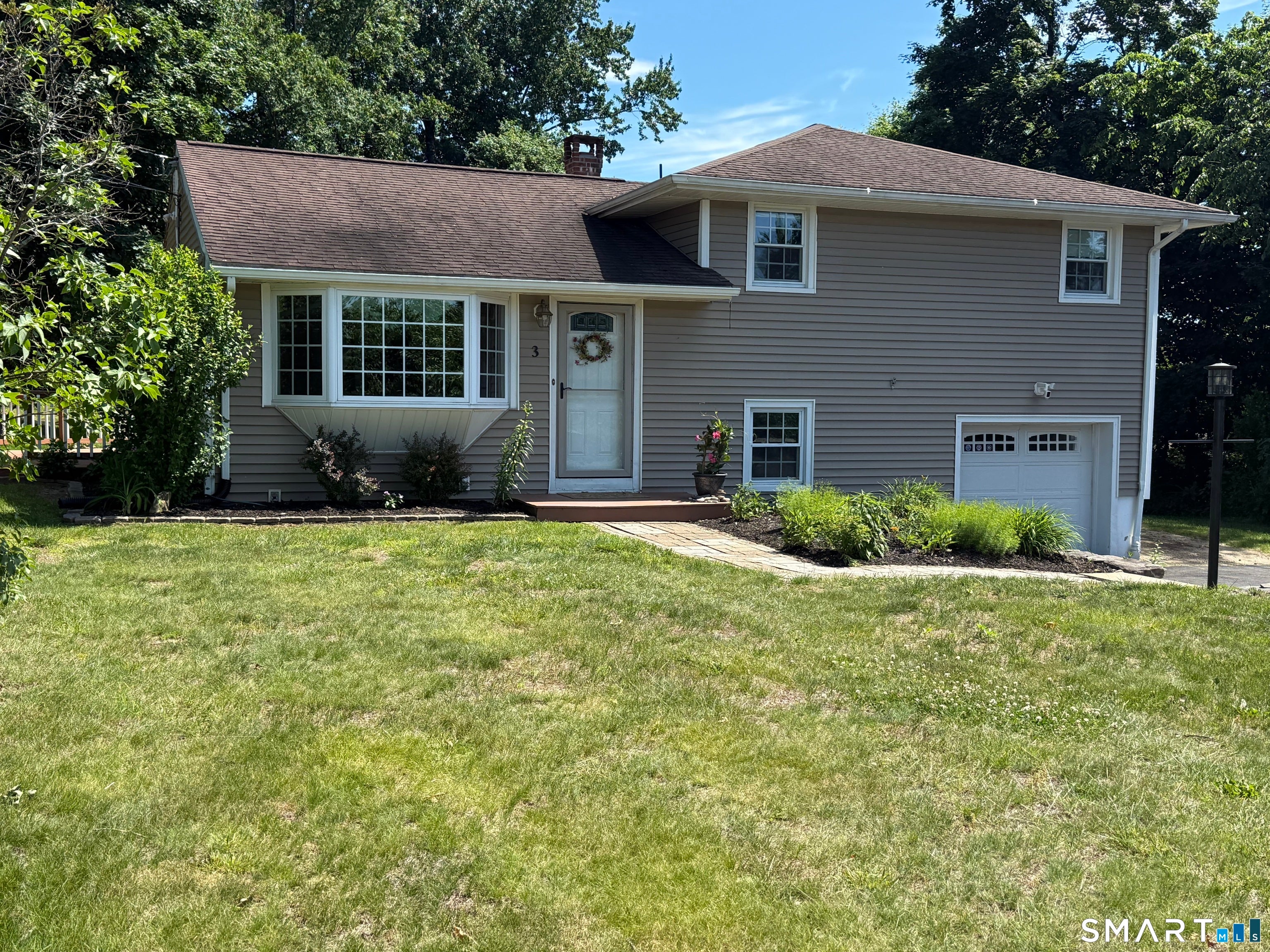 3 Woodview Drive