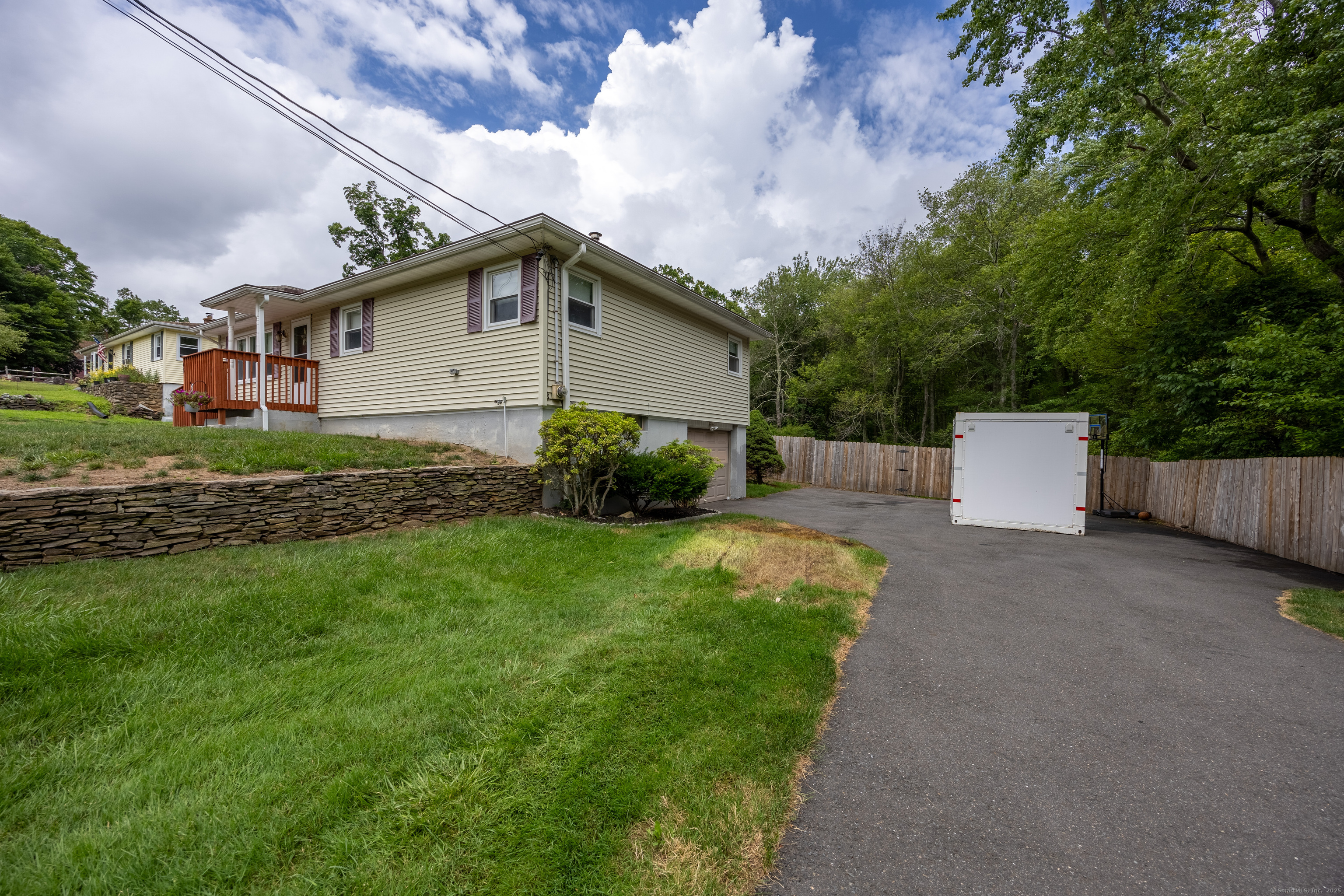 45 Summit Road