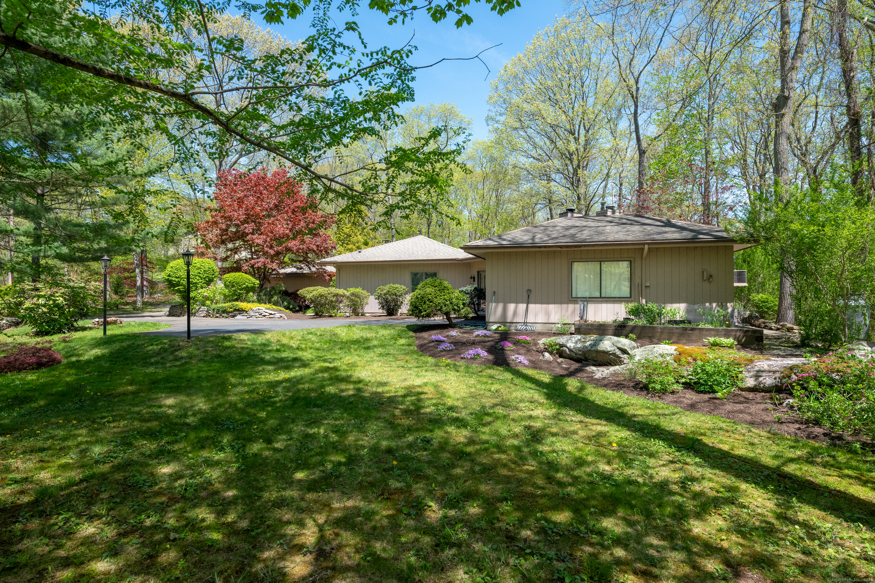 291 Peddlers Road, Guilford, Connecticut image 6