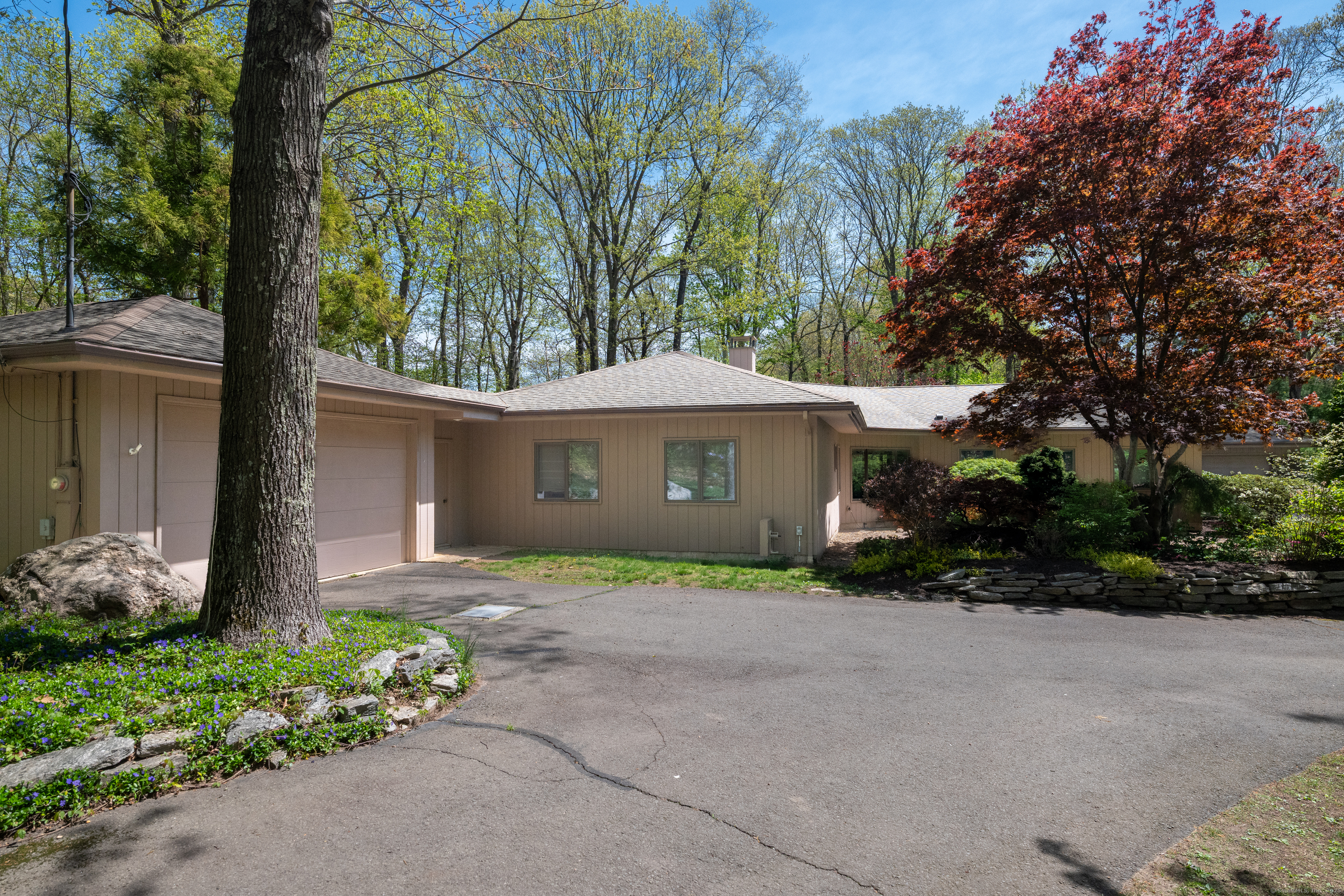 291 Peddlers Road, Guilford, Connecticut image 2