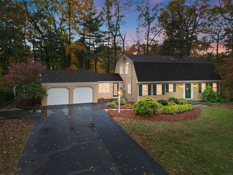 89 Goodrich Road Glastonbury CT 06033