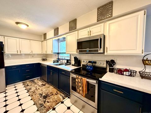 Tiny photo for 33D Laurel Point Drive, Montville, CT 06370 (MLS # 24131454)