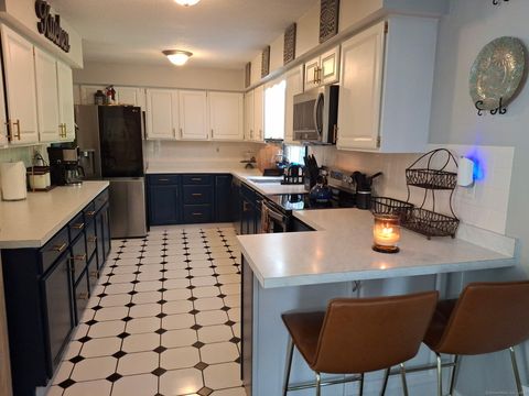 Tiny photo for 33D Laurel Point Drive, Montville, CT 06370 (MLS # 24131454)