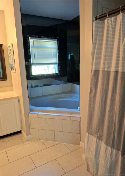 Tiny photo for 33D Laurel Point Drive, Montville, CT 06370 (MLS # 24131454)