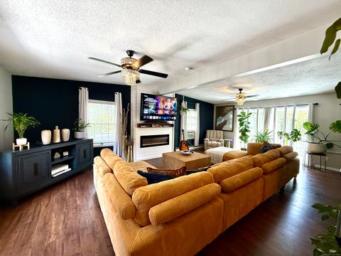 Tiny photo for 33D Laurel Point Drive, Montville, CT 06370 (MLS # 24131454)