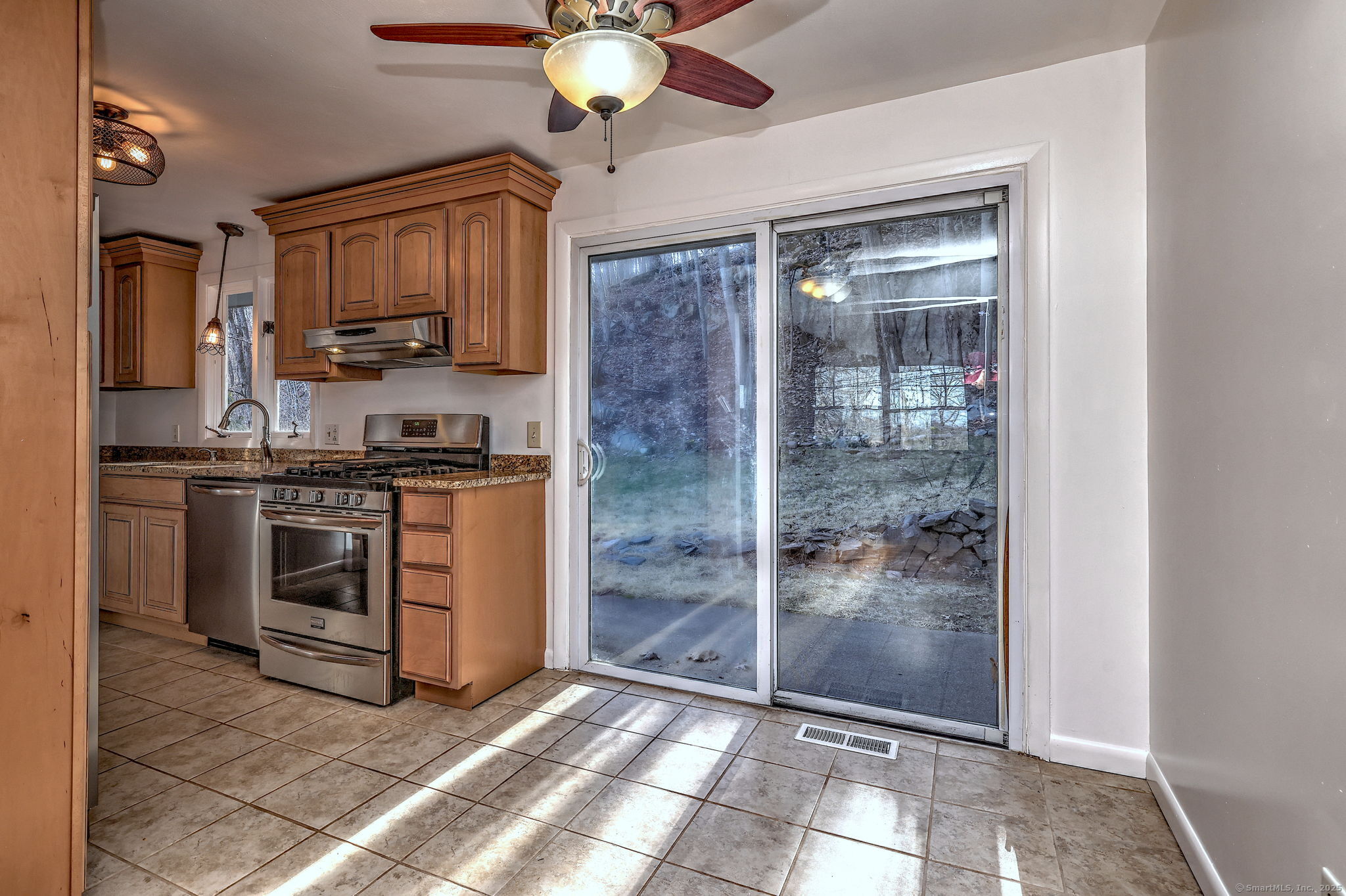 16 Fountain Terrace, New Haven, Connecticut image 10